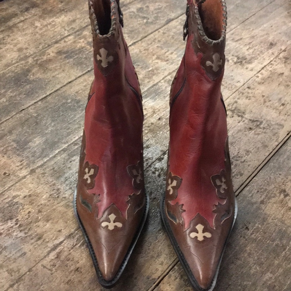 Donald Pliner Western Couture Collection Boots